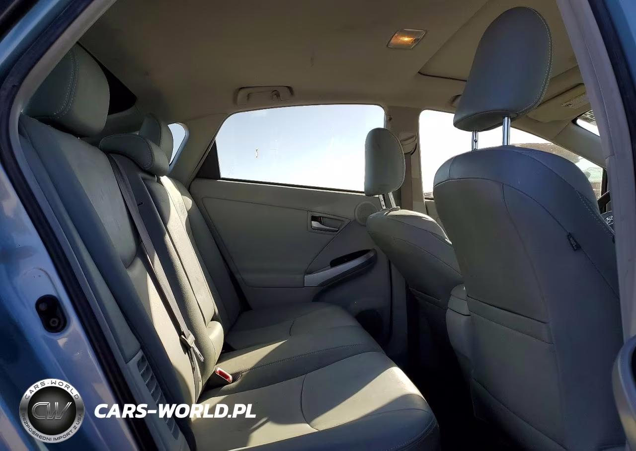 2015 Toyota Prius Four VIN:JTDKN3DU6F1963433 - 10