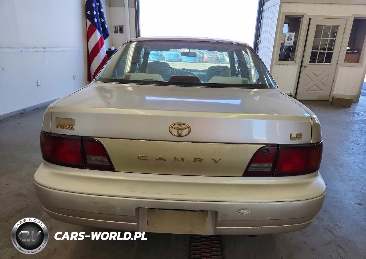 1996 Toyota Camry Le VIN:JT2BG12K7T0362669 - 6