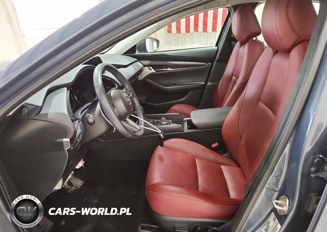 2023 Mazda 3 Preferred VIN:3MZBPACM5PM376724 - 7