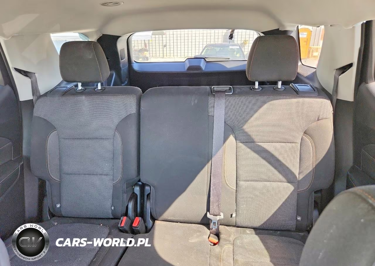 2019 Chevrolet Traverse Ls VIN:1GNERFKW6KJ256745 - 10