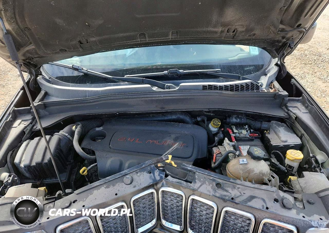 2020 Jeep Renegade Latitude 4X4 VIN:ZACNJBBB3LPL93937 - 11