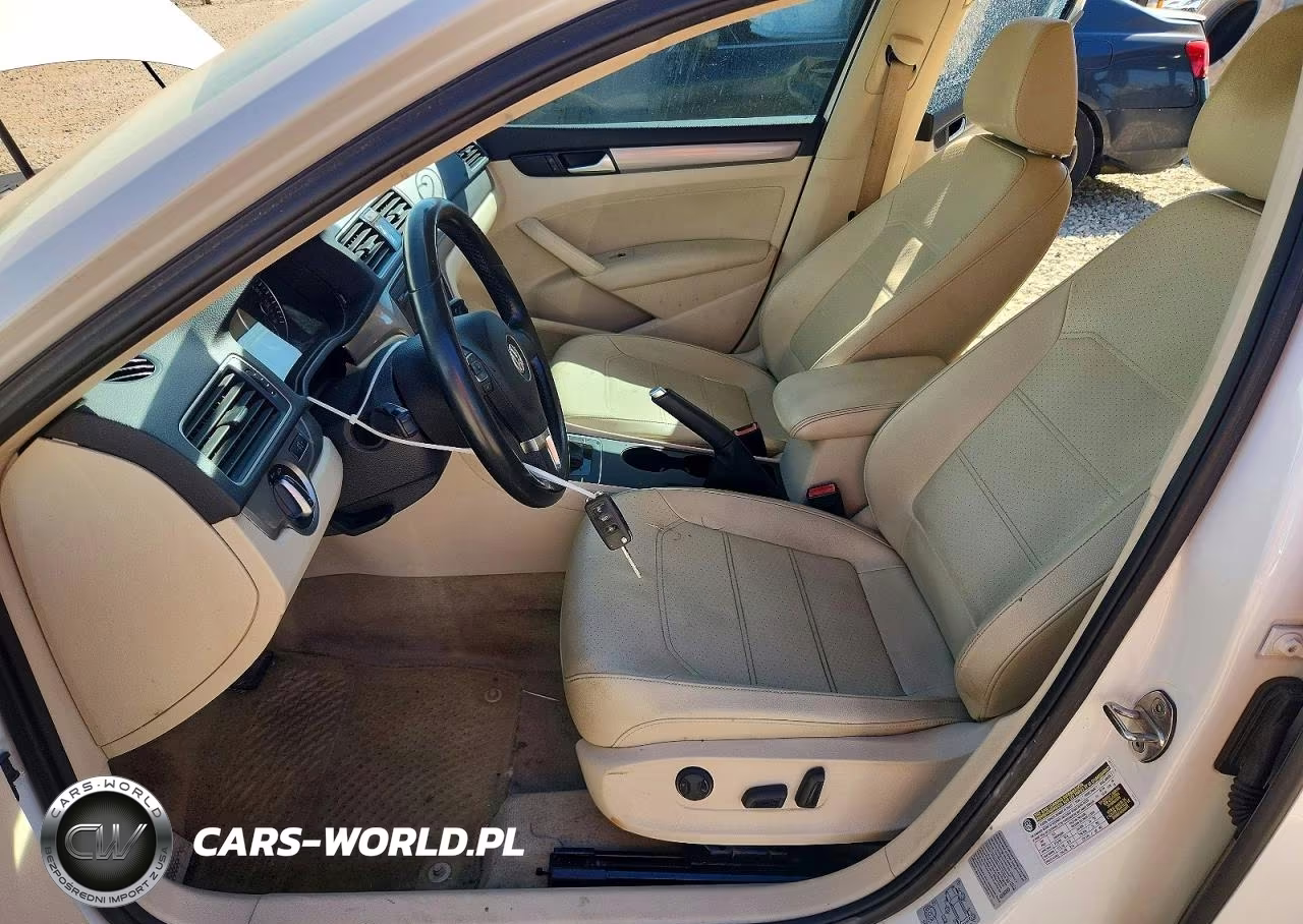 2015 Volkswagen Passat S VIN:1VWAT7A37FC061475 - 7