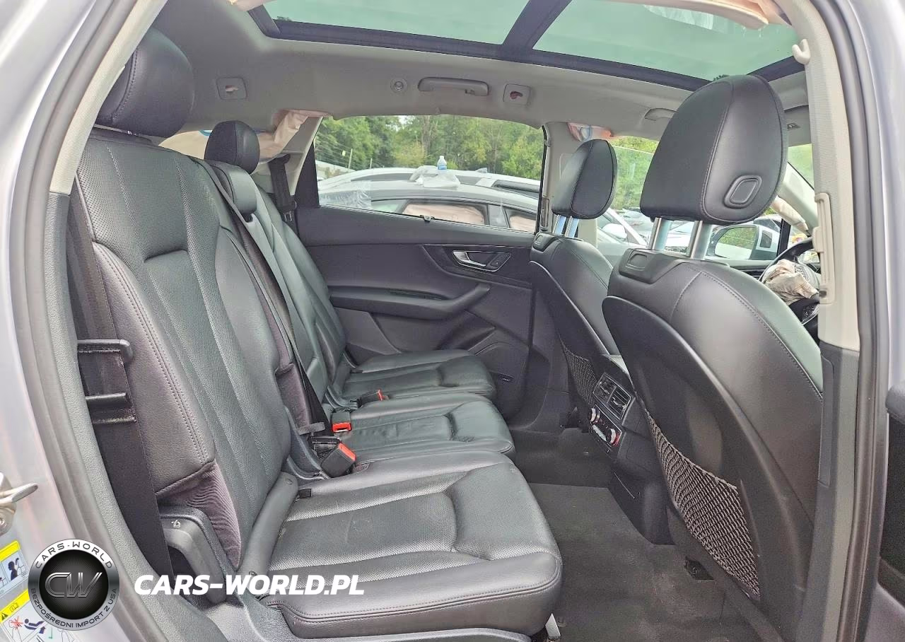 2017 Audi Q7 Prestige VIN:WA1VAAF74HD003513 - 11