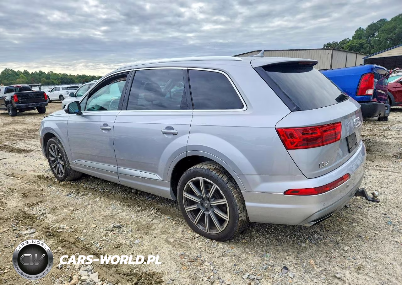 2017 Audi Q7 Prestige VIN:WA1VAAF74HD003513 - 2