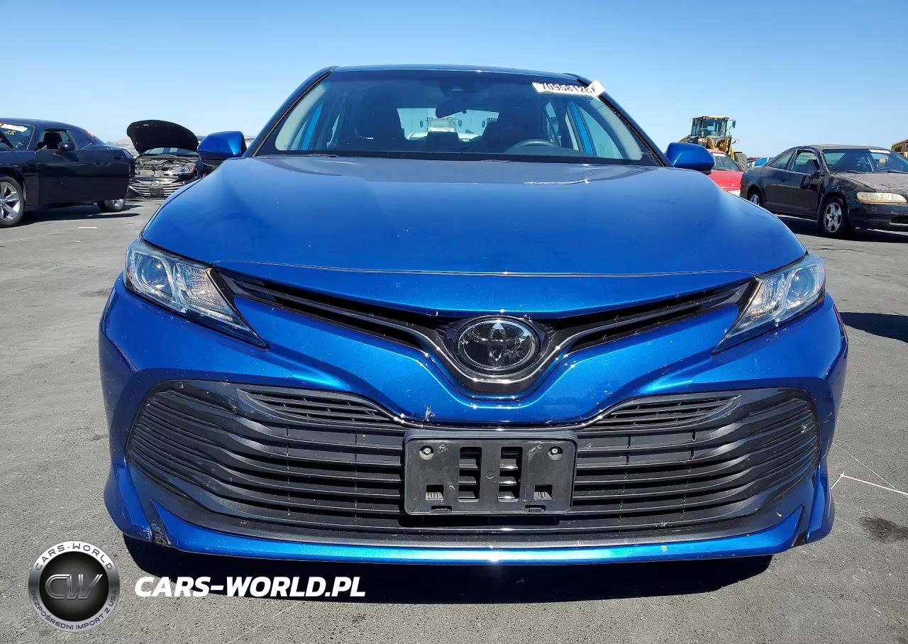 2020 Toyota Camry Le VIN:4T1C11AK8LU309207 - 5