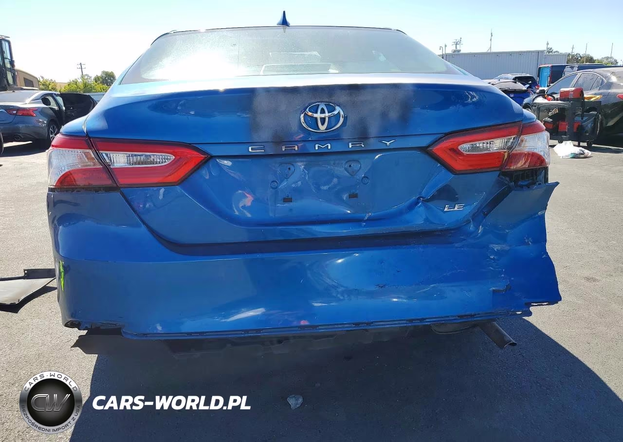 2020 Toyota Camry Le VIN:4T1C11AK8LU309207 - 6