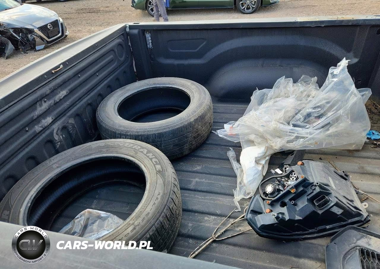 2018 Ram 1500 Rebel 4X4 5'7 Box VIN:1C6RR7YT6JS122430 - 12