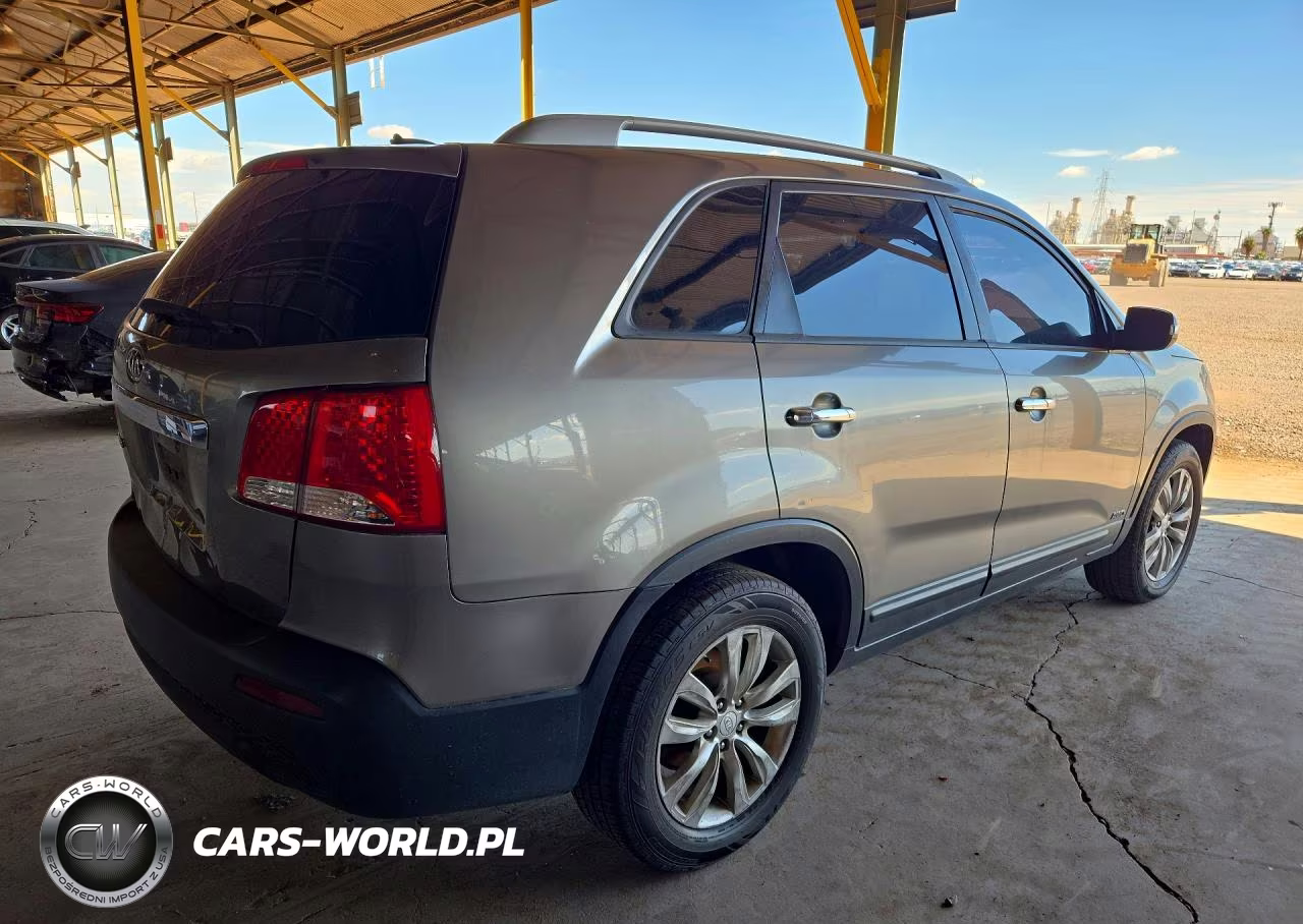 2011 Kia Sorento Lx VIN:5XYKTDA22BG177265 - 3