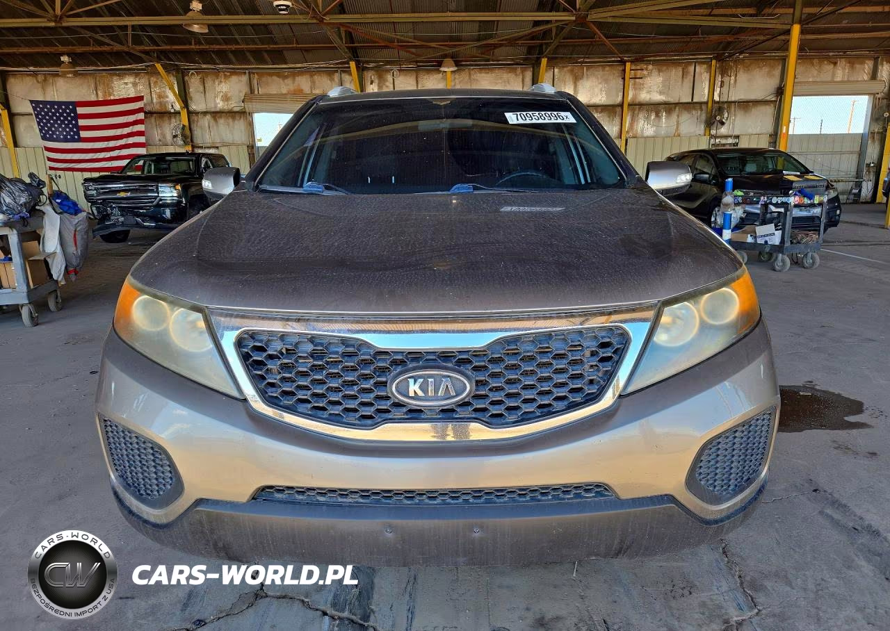 2011 Kia Sorento Lx VIN:5XYKTDA22BG177265 - 5