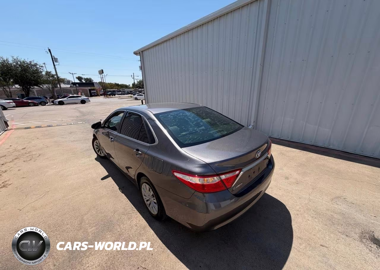 2016 Toyota Camry Le VIN:4T4BF1FK1GR534716 - 3