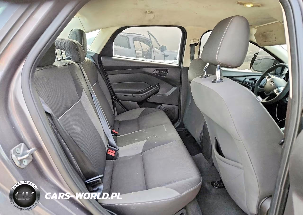 2012 Ford Focus Se VIN:1FAHP3F21CL161037 - 10