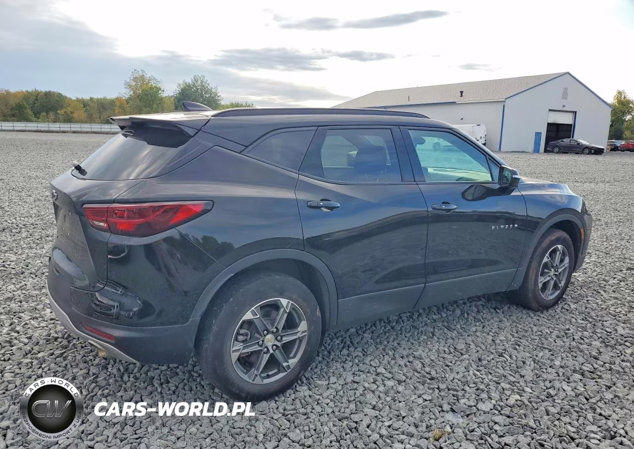 2023 Chevrolet Blazer 3Lt VIN:3GNKBDRS7PS147831 - 3