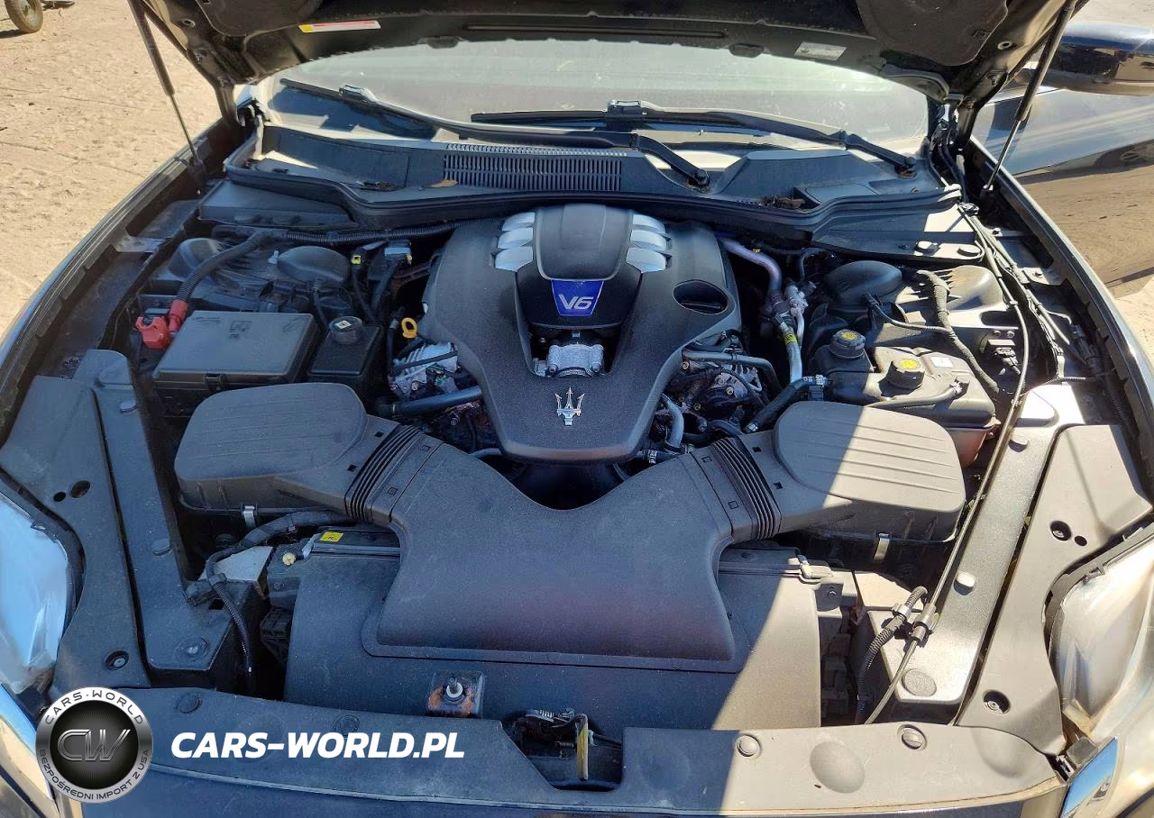 MASERATI QUATTROPOR VIN:ZAM56RRAXG1188448 - 11