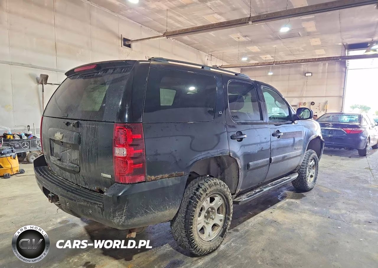 2008 Chevrolet Tahoe K1500 VIN:1GNFK13038J146203 - 3