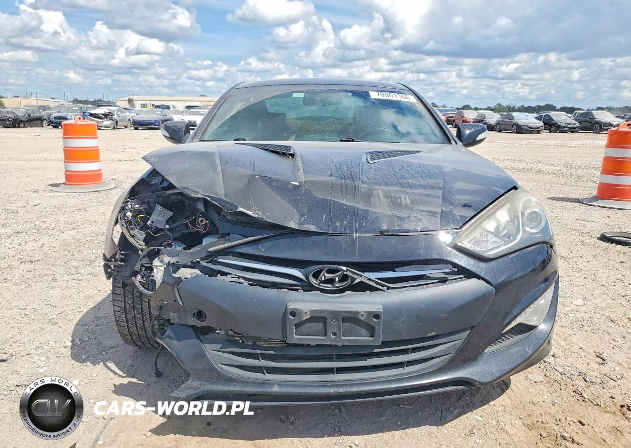 2013 Hyundai Genesis Coupe 3.8 Grand Touring VIN:KMHHU6KJ1DU105687 - 5