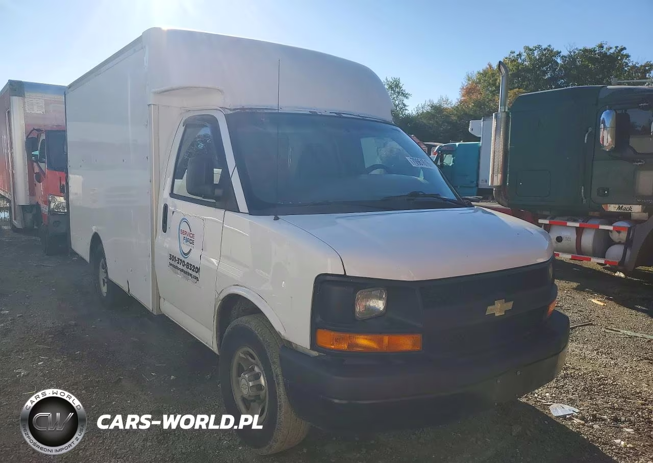 2010 Chevrolet Express Delivery Truck VIN:1GB3G2AA5A1140511 - 4