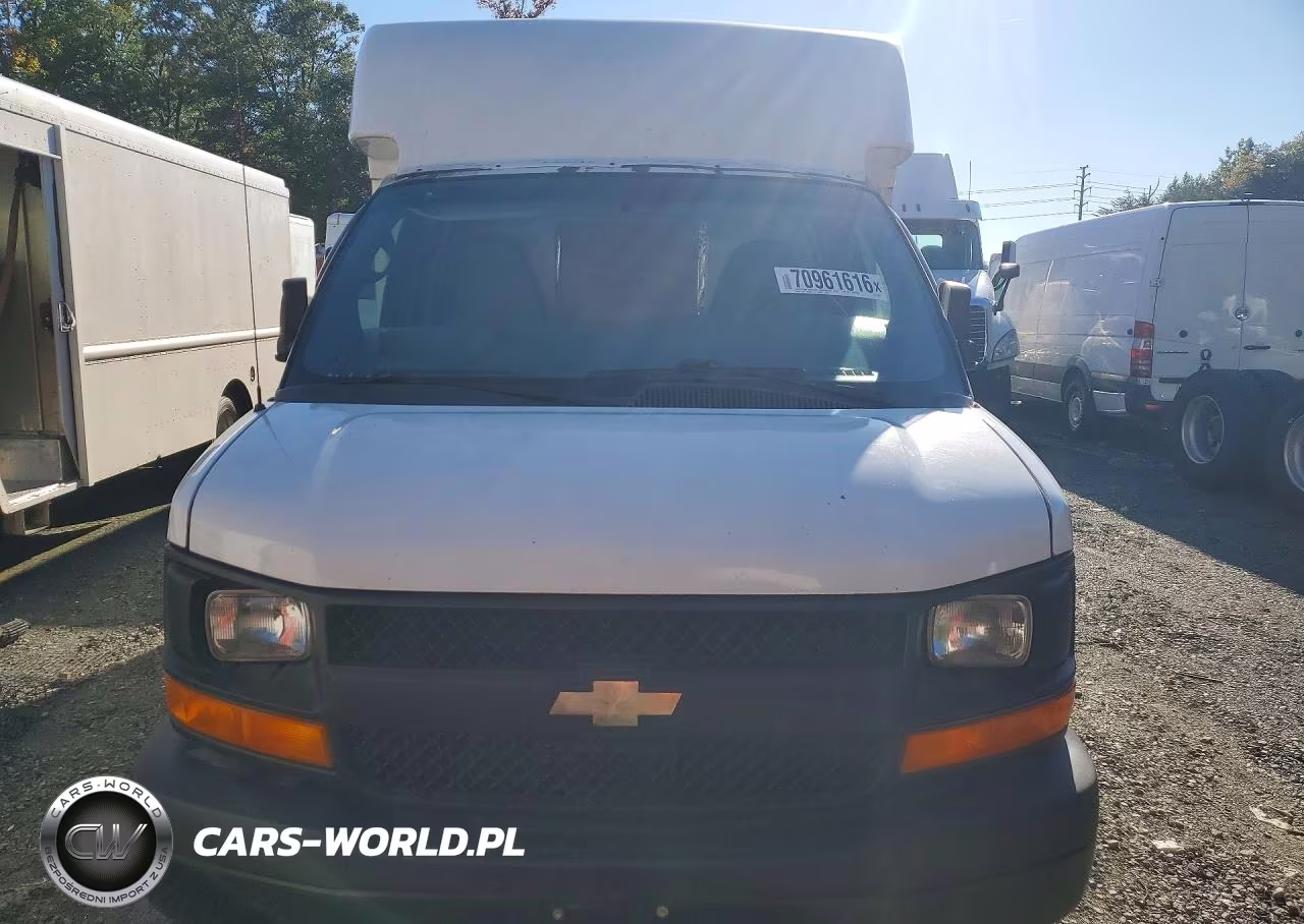 2010 Chevrolet Express Delivery Truck VIN:1GB3G2AA5A1140511 - 5
