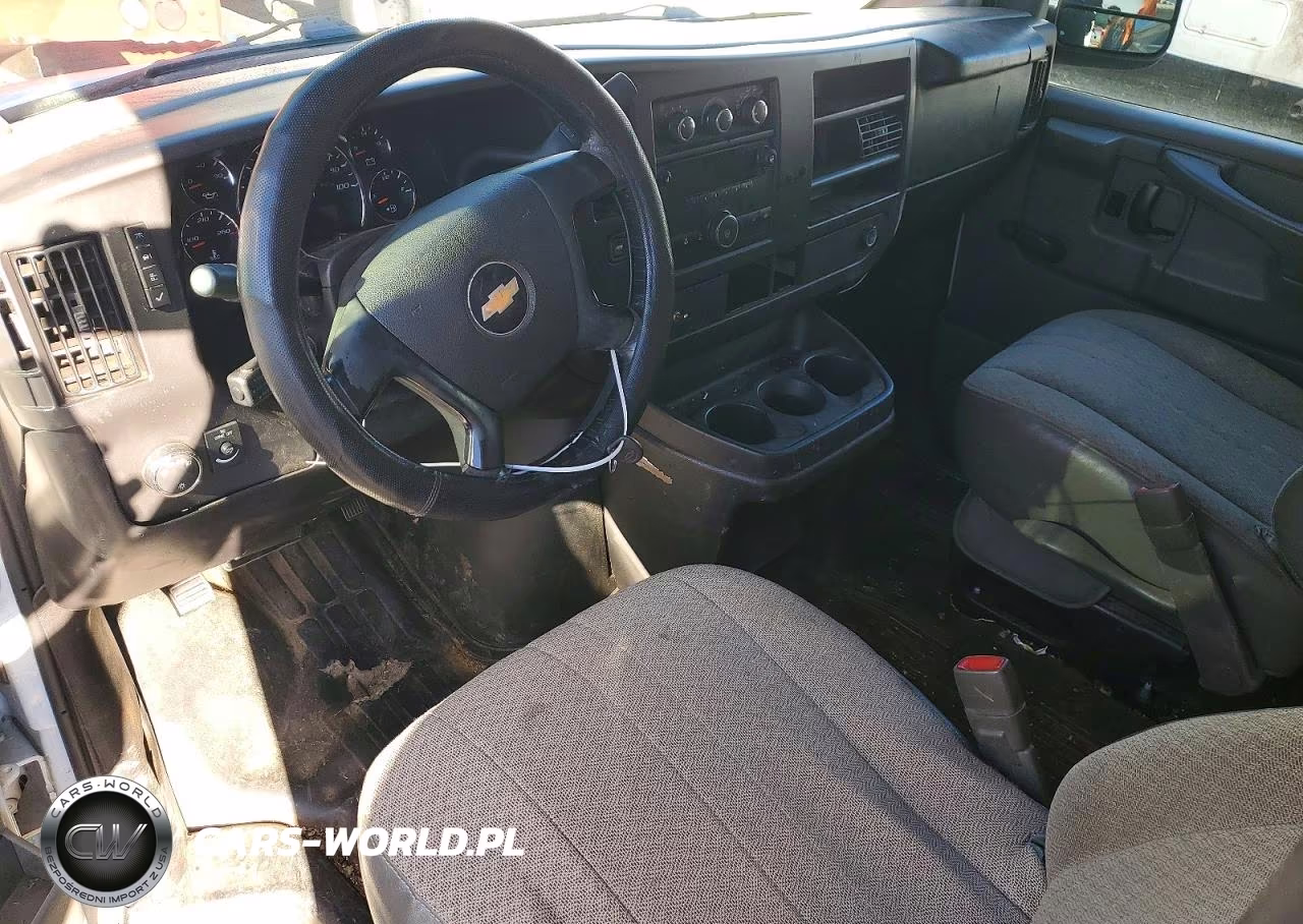 2010 Chevrolet Express Delivery Truck VIN:1GB3G2AA5A1140511 - 8