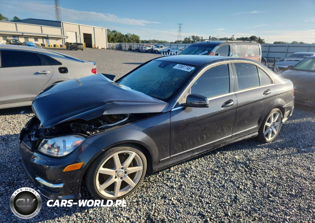 2013 Mercedes-Benz C 250 VIN:WDDGF4HBXDR272217 - 1