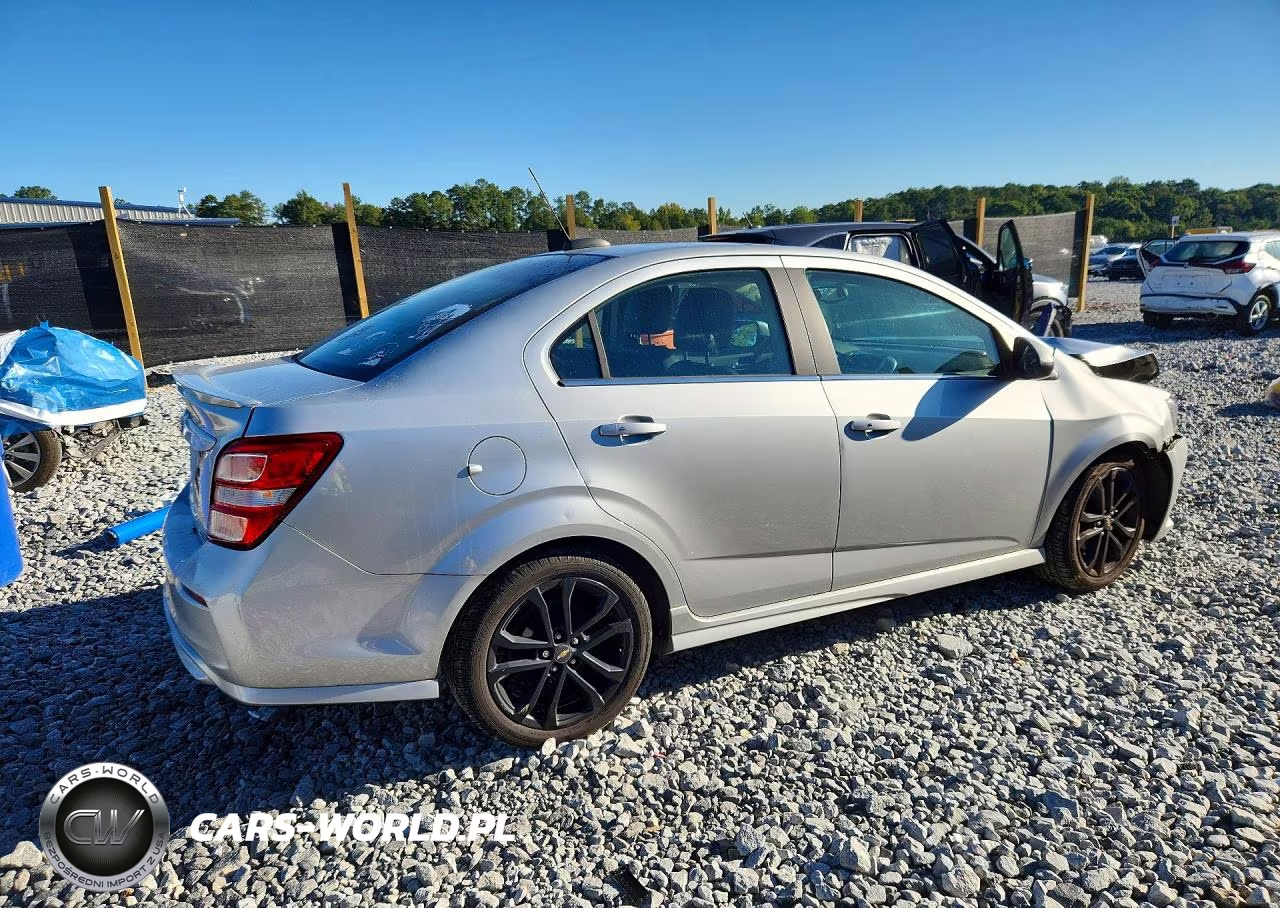 2017 Chevrolet Sonic Premier VIN:1G1JF5SB4H4172138 - 3