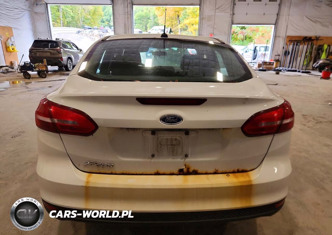 2017 Ford Focus S VIN:1FADP3E28HL297432 - 6