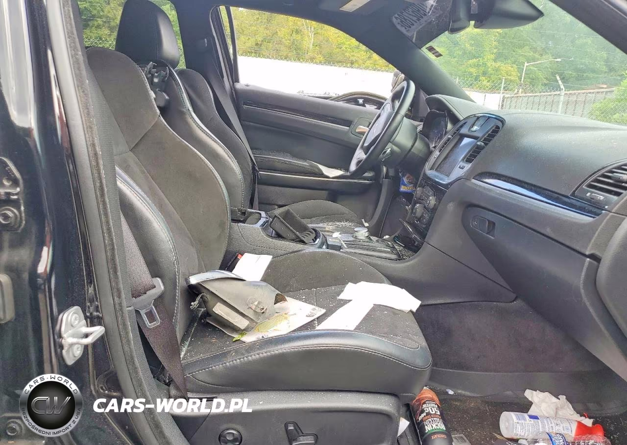 2017 Chrysler 300 S VIN:2C3CCABG0HH585758 - 7