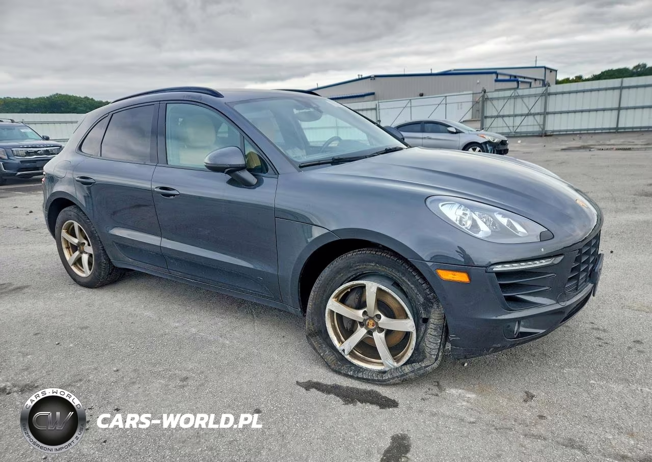 2018 Porsche Macan VIN:WP1AA2A53JLB07355 - 4