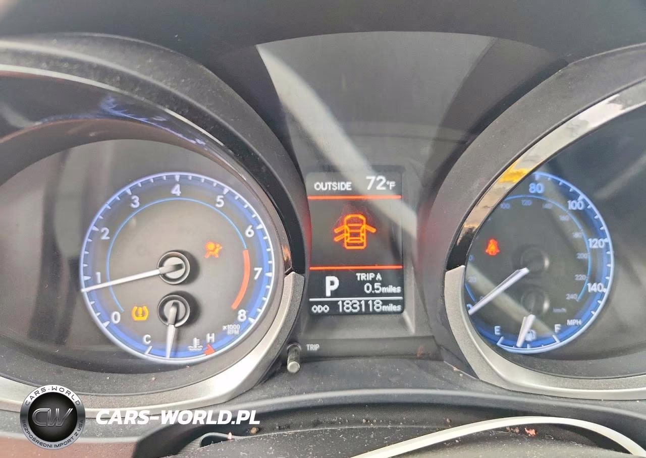 2016 Toyota Corolla S Plus VIN:5YFBURHE2GP439895 - 9