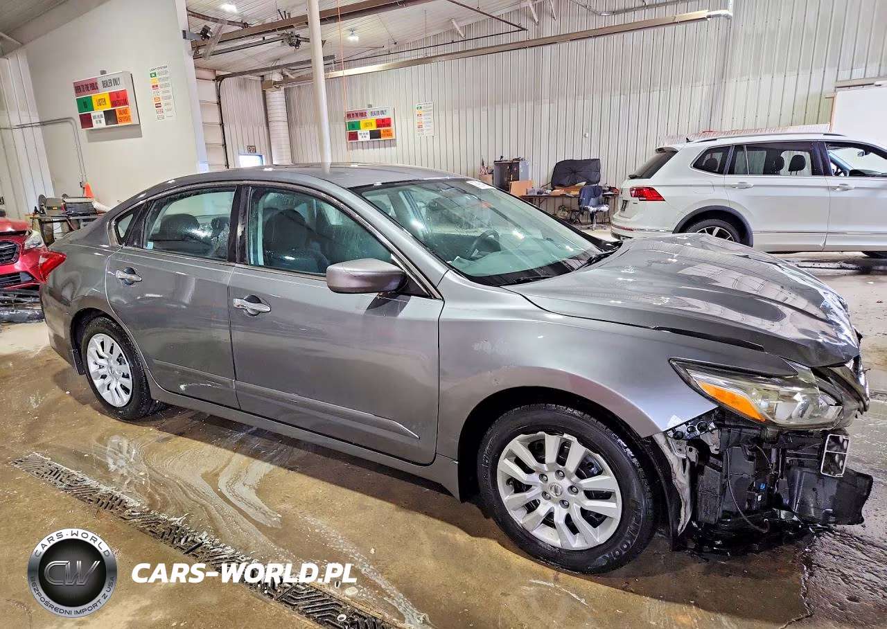 2017 Nissan Altima 2.5 S VIN:1N4AL3APXHN330015 - 4