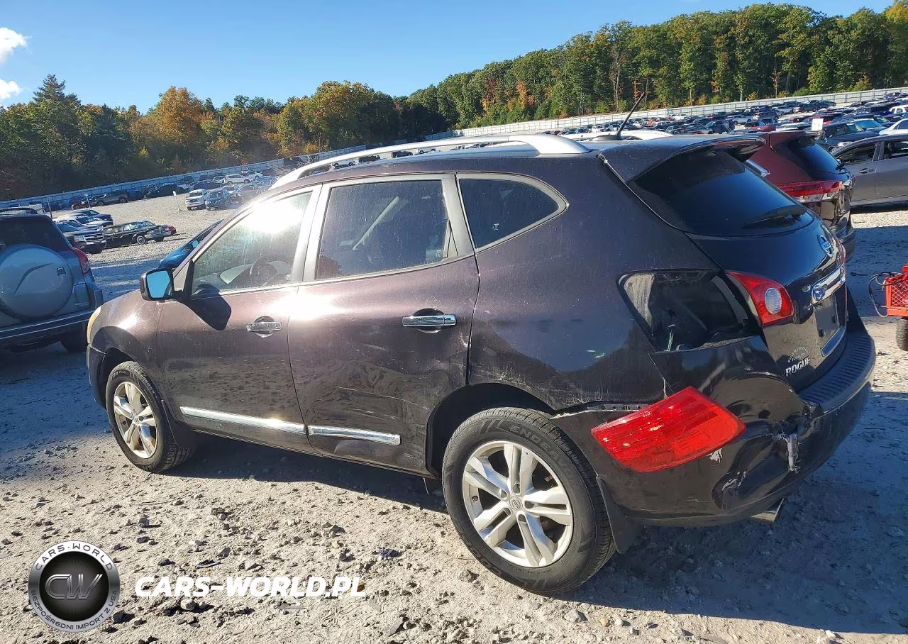 2013 Nissan Rogue S VIN:JN8AS5MV1DW641425 - 2