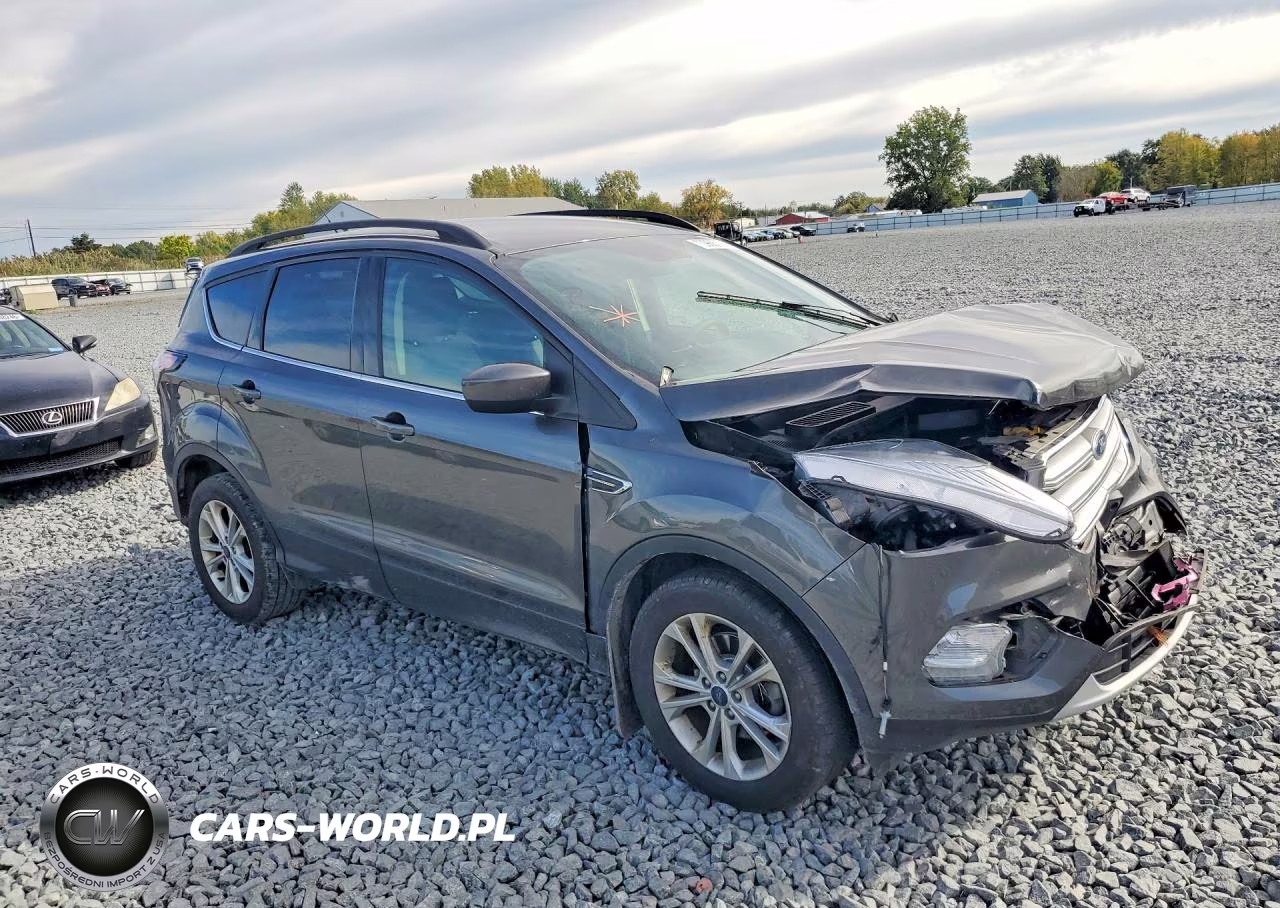 2017 Ford Escape Se VIN:1FMCU0GD7HUD26162 - 4