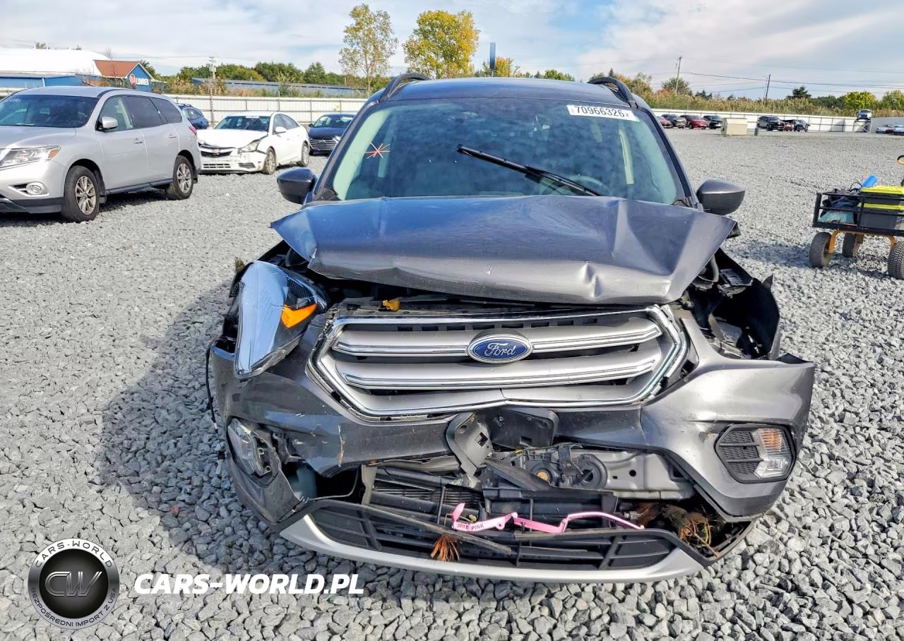 2017 Ford Escape Se VIN:1FMCU0GD7HUD26162 - 5