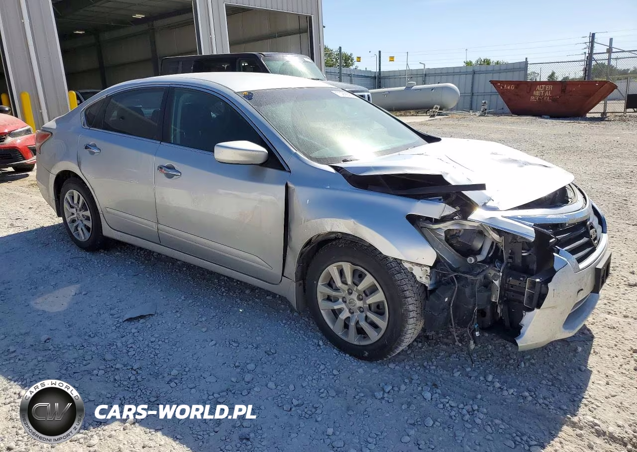 2015 Nissan Altima 2.5 S VIN:1N4AL3AP8FC294060 - 4