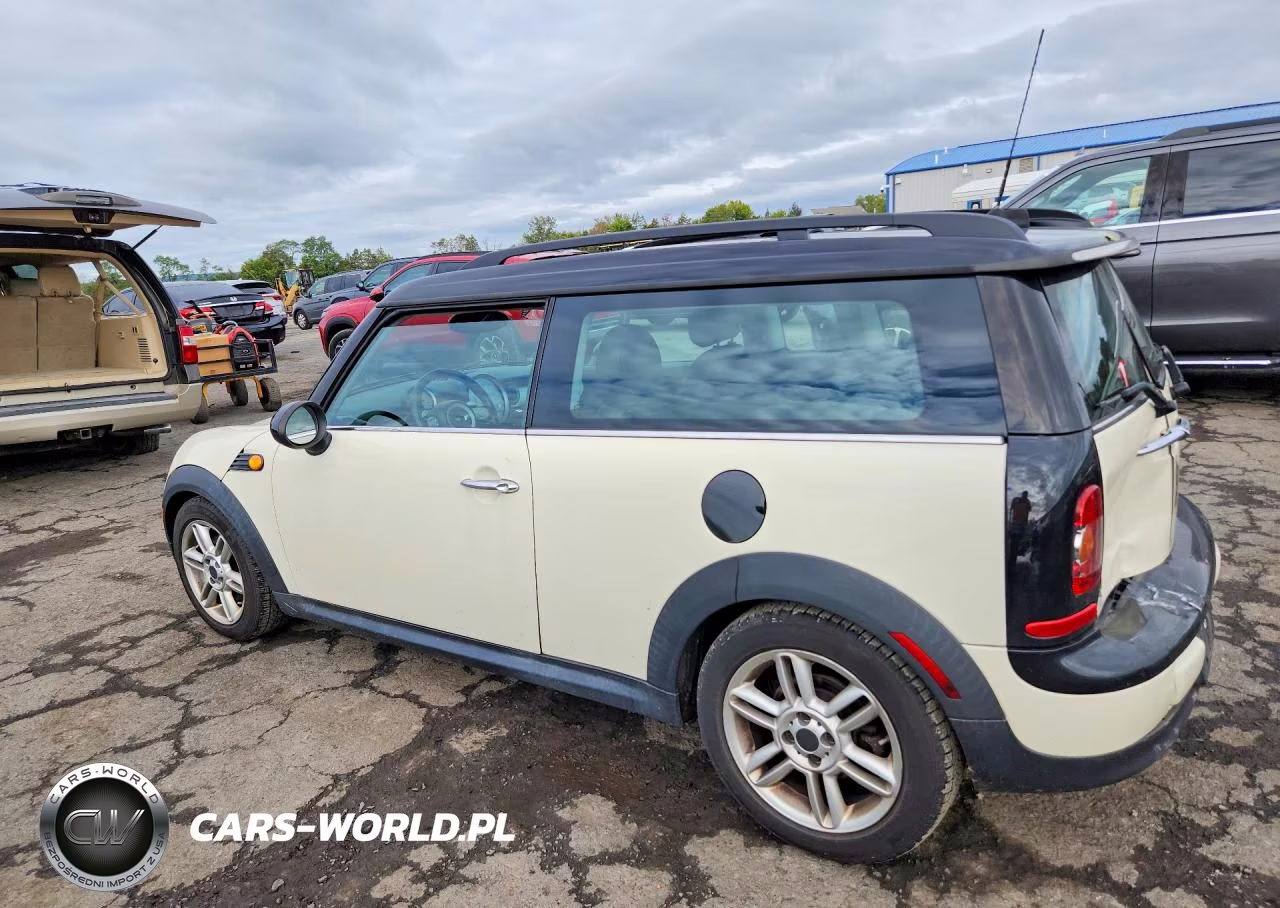 2009 Mini Cooper Clubman VIN:WMWML33579TX34676 - 2