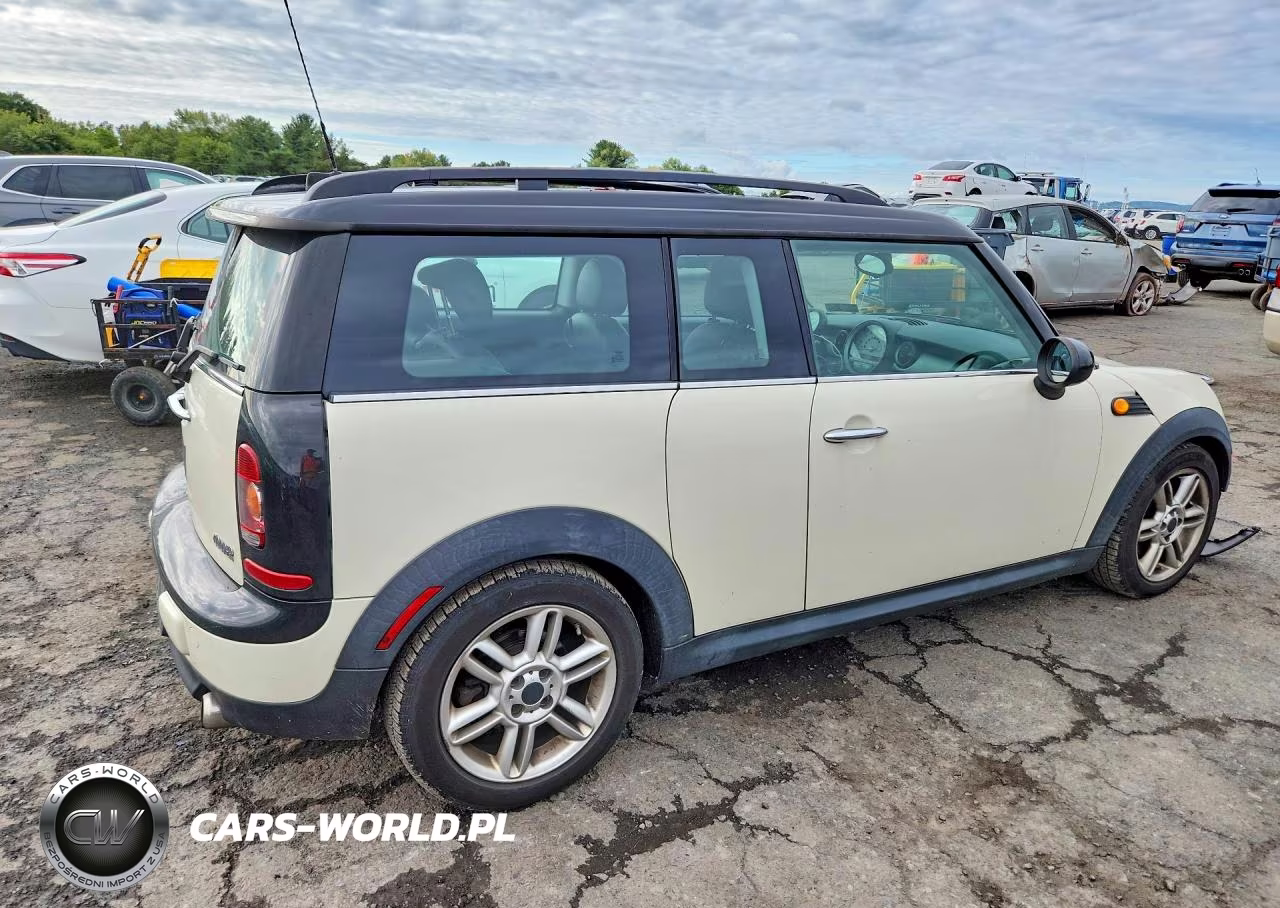 2009 Mini Cooper Clubman VIN:WMWML33579TX34676 - 3