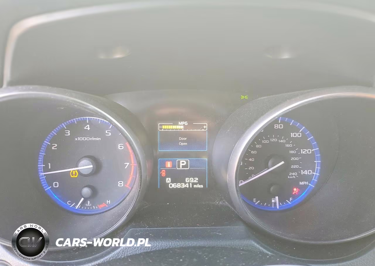 2018 Subaru Outback 2.5I Premium VIN:4S4BSACC3J3310542 - 9