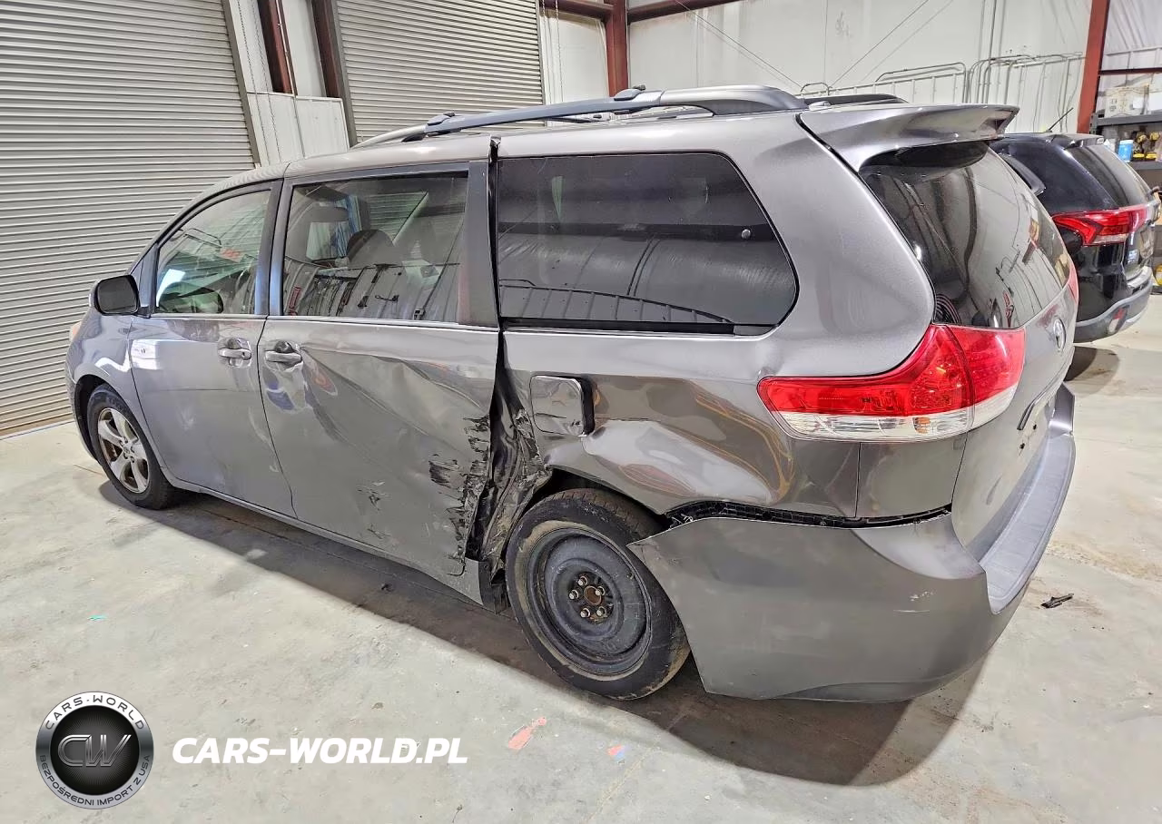 2014 Toyota Sienna Le VIN:5TDKK3DC7ES433568 - 2