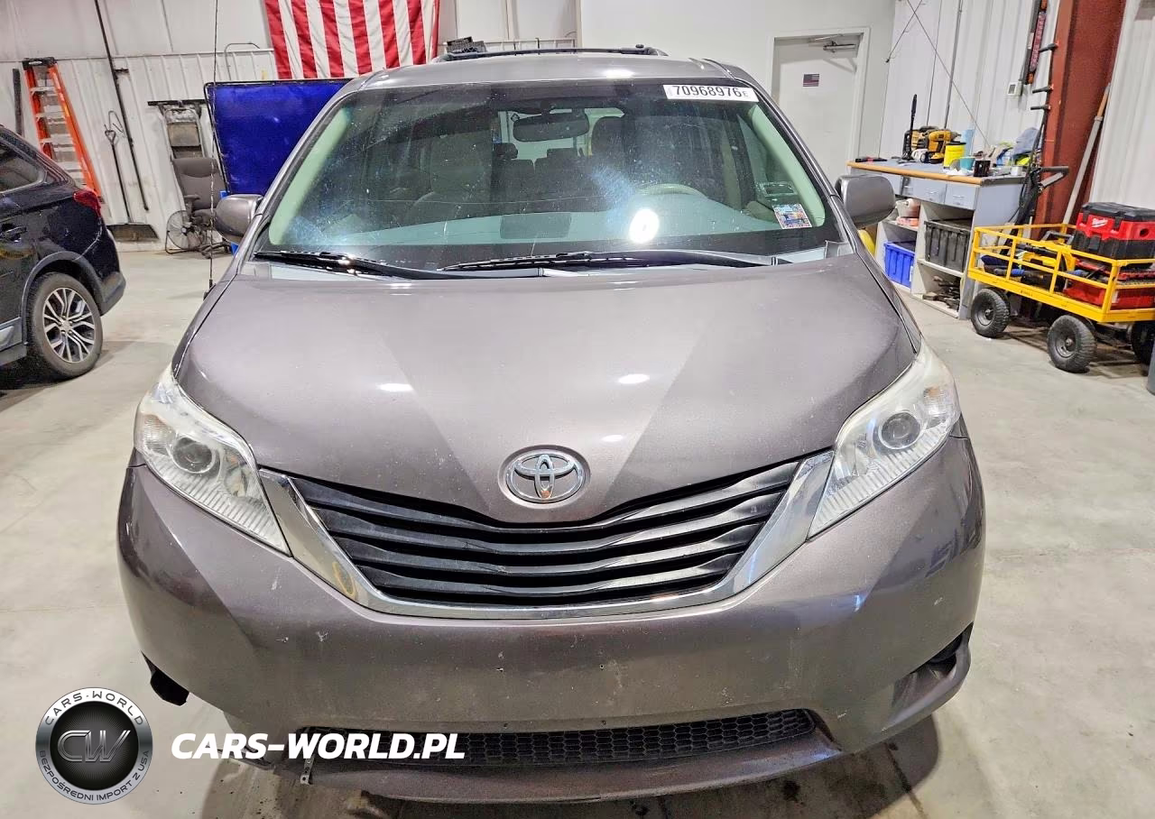 2014 Toyota Sienna Le VIN:5TDKK3DC7ES433568 - 5