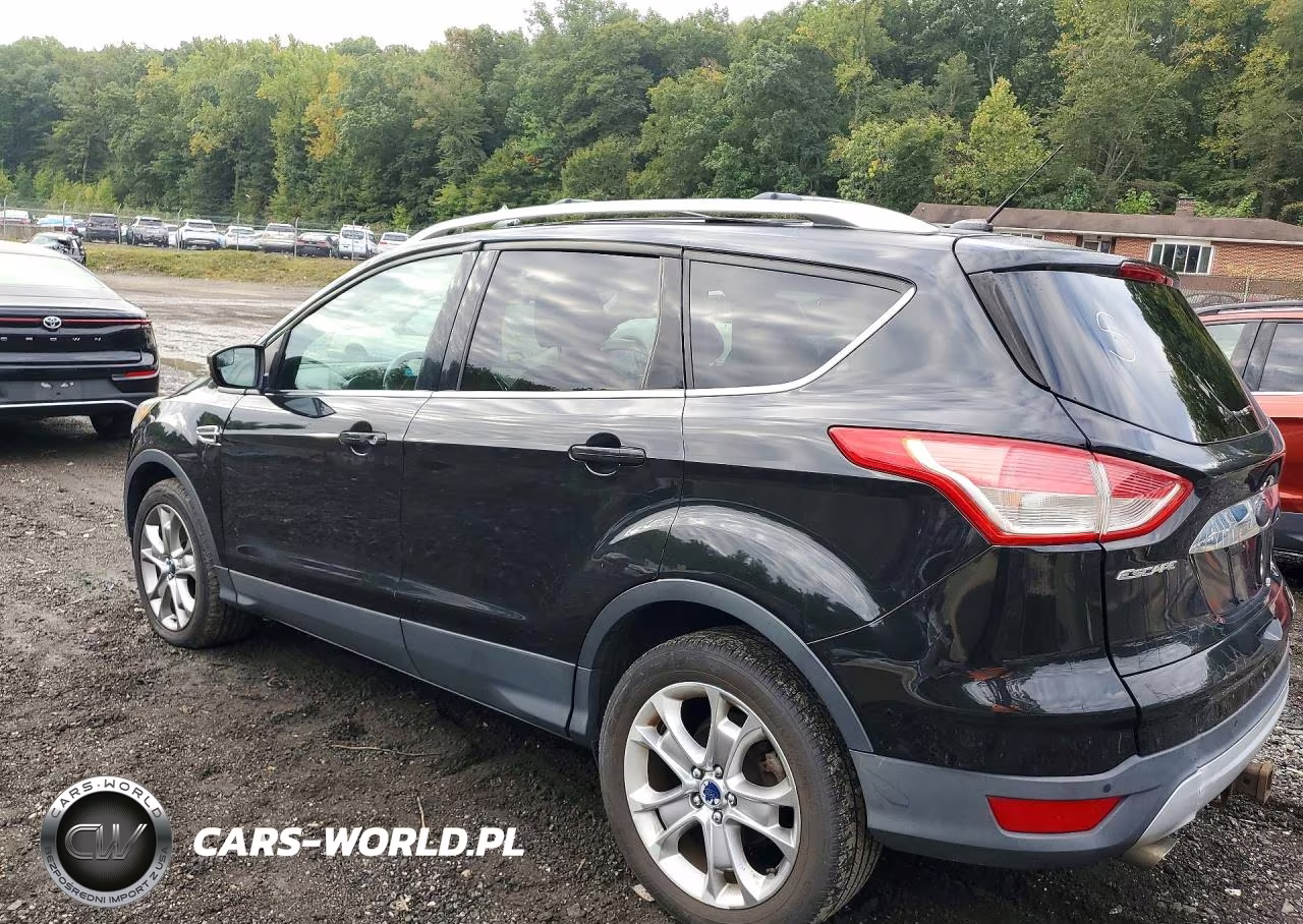 2015 Ford Escape Titanium VIN:1FMCU9J9XFUA65826 - 2