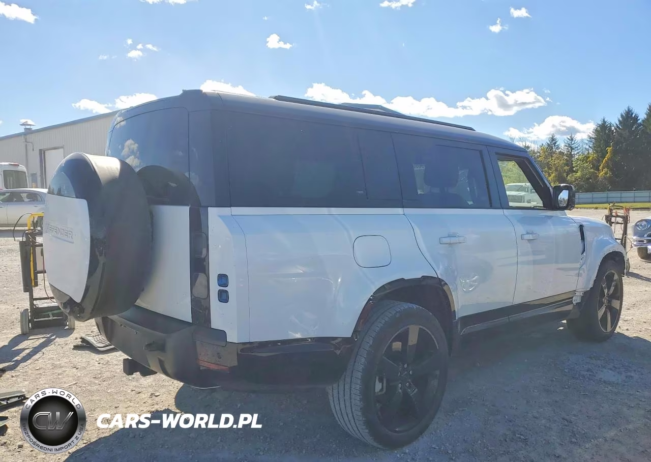 2026 Land Rover Defender 130 X-Dynamic Se VIN:SALE2FEU9T2505129 - 3