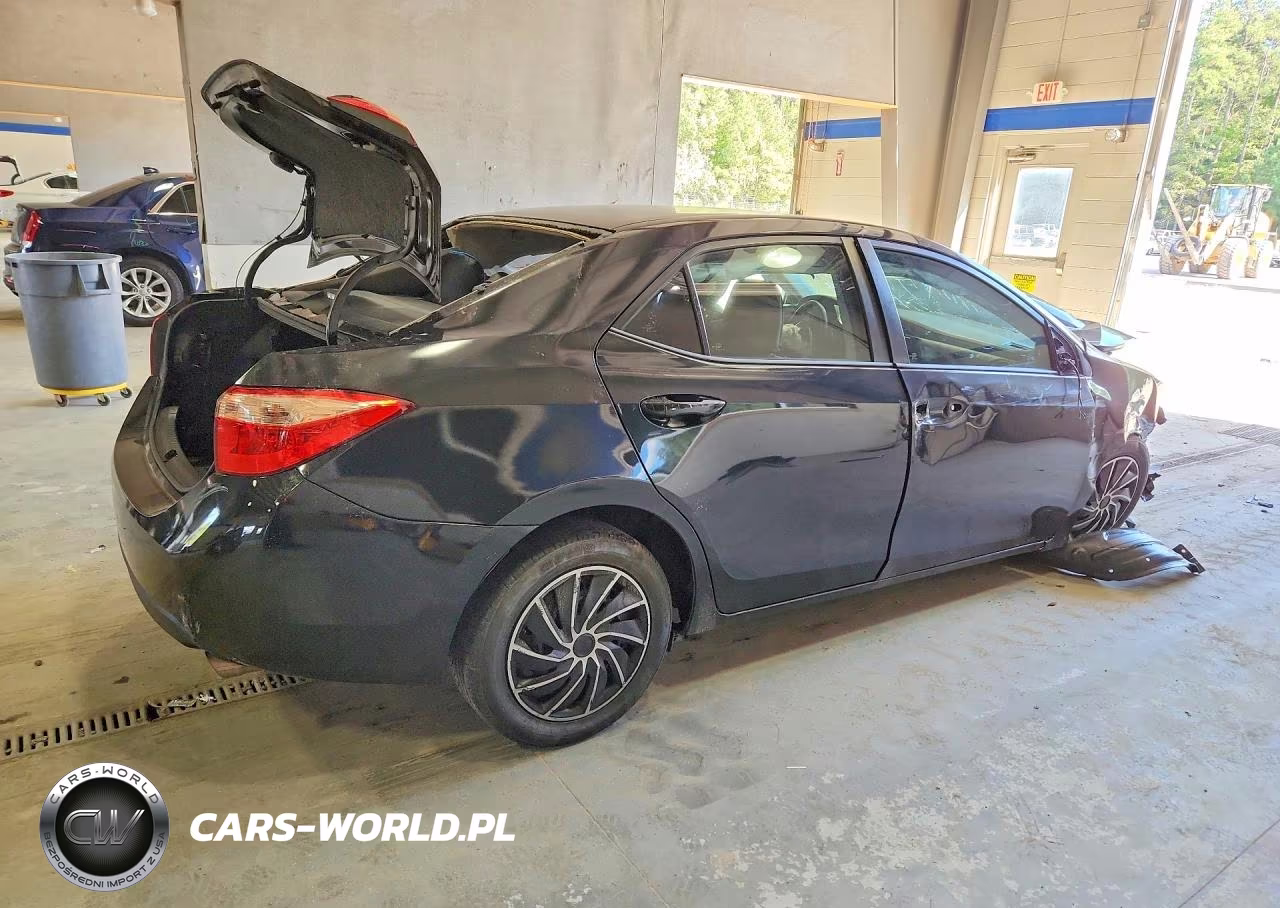 2017 Toyota Corolla Le VIN:5YFBURHE6HP699265 - 3