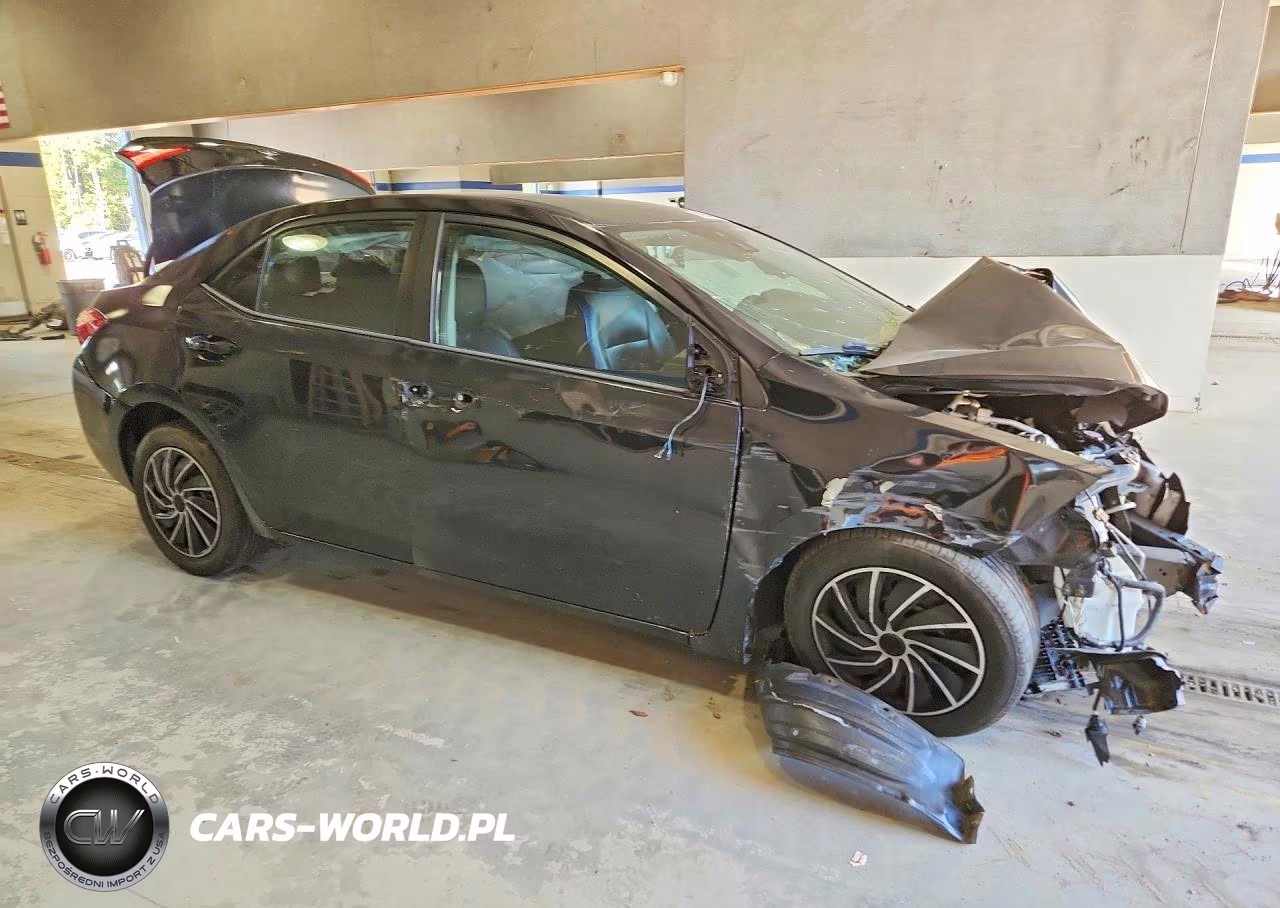 2017 Toyota Corolla Le VIN:5YFBURHE6HP699265 - 4