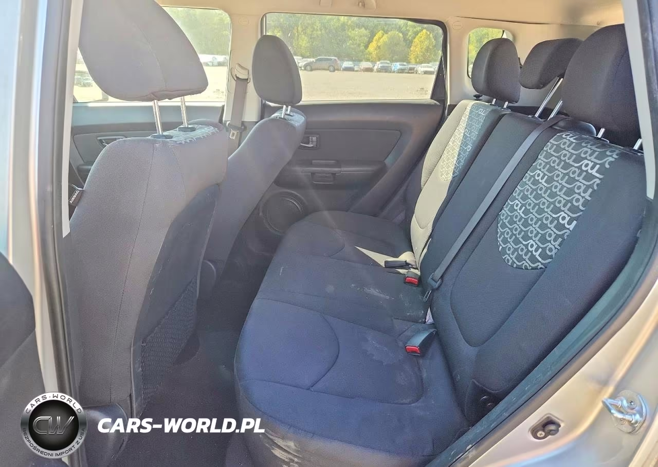 2011 Kia Soul + VIN:KNDJT2A28B7279084 - 10