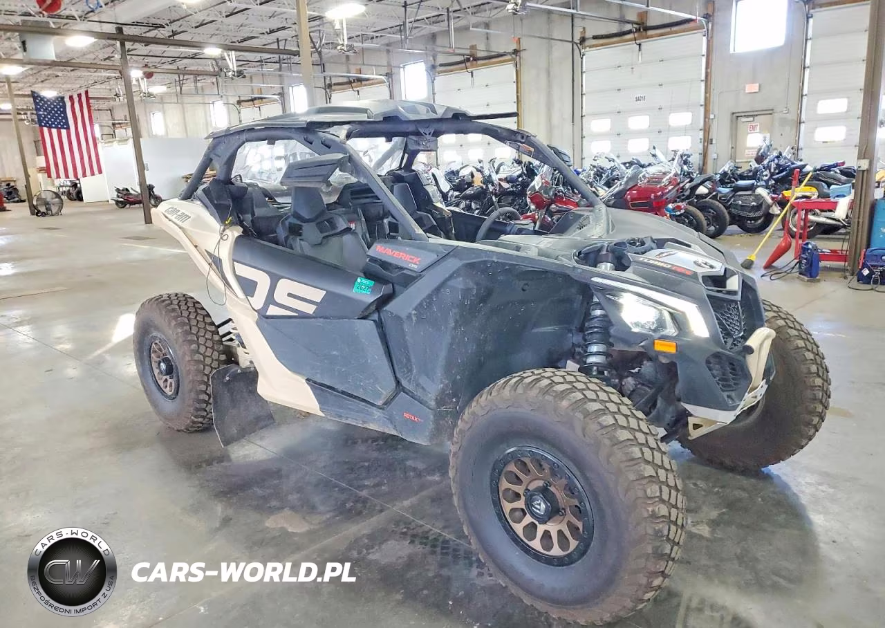 2023 Can-Am Maverick X3 Utility Vehicle VIN:3JBVGAV41PE001262 - 1