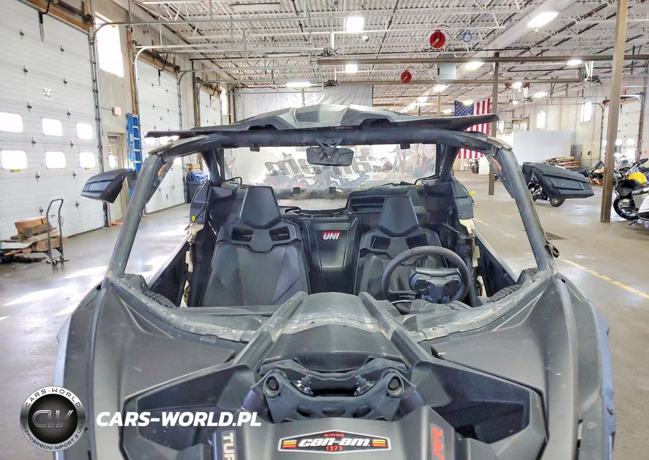 2023 Can-Am Maverick X3 Utility Vehicle VIN:3JBVGAV41PE001262 - 9