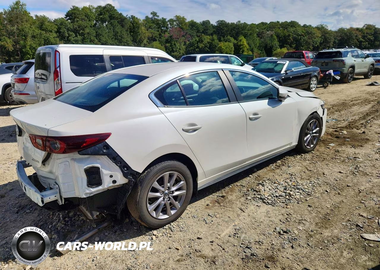 2022 Mazda 3 VIN:3MZBPAAL8NM301149 - 3