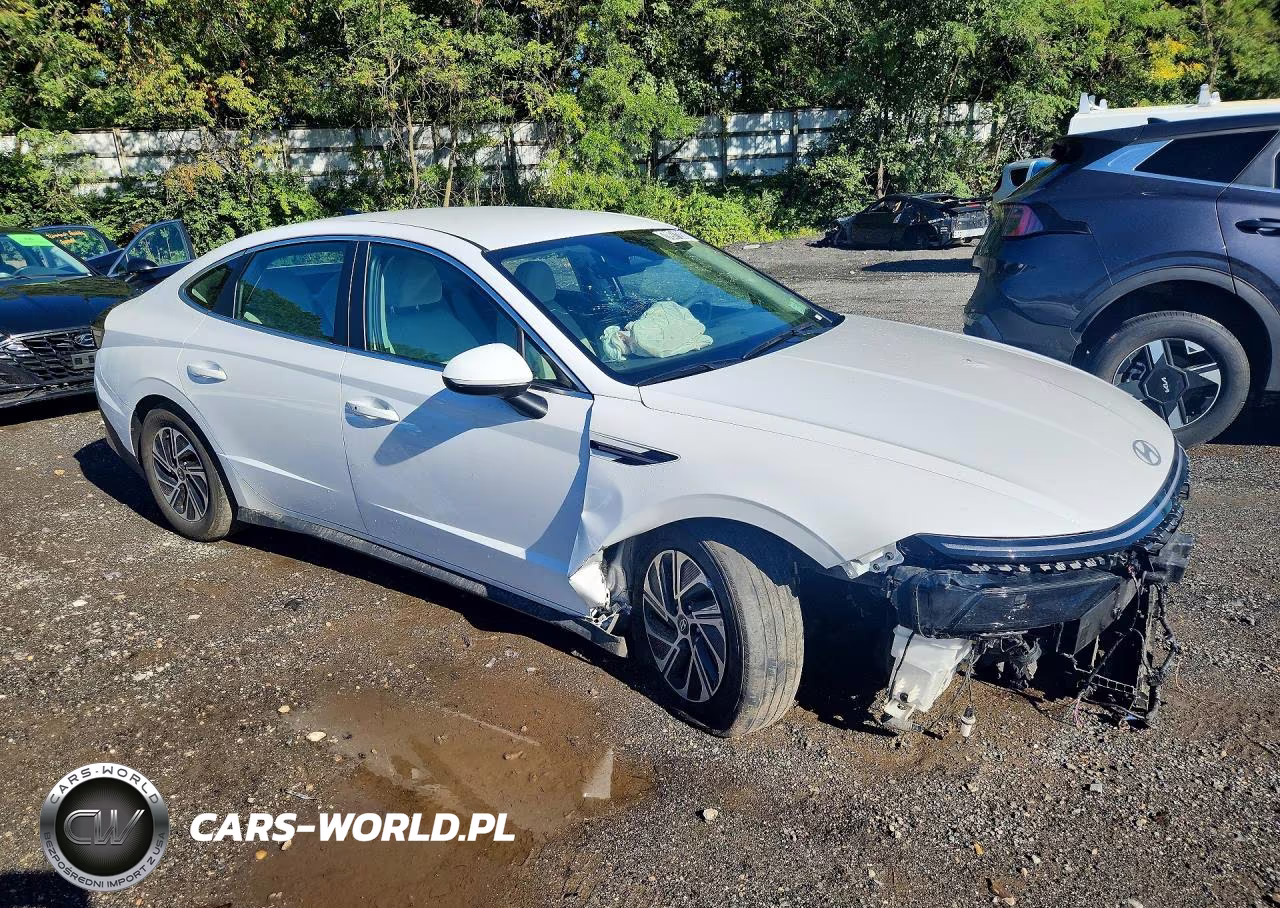 2026 Hyundai Sonata Hybrid Blue VIN:KMHL24JJ4TA142514 - 4