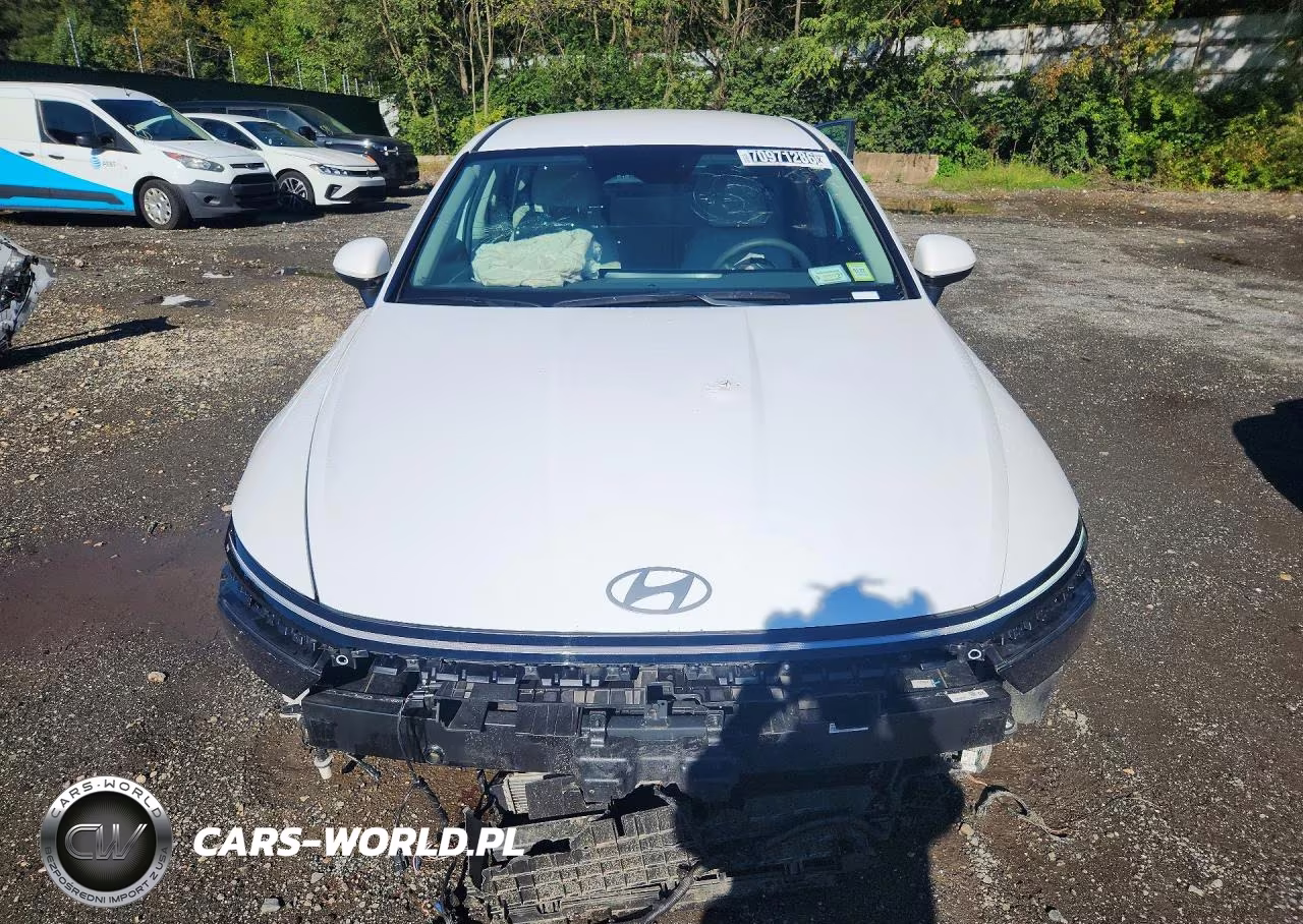 2026 Hyundai Sonata Hybrid Blue VIN:KMHL24JJ4TA142514 - 5