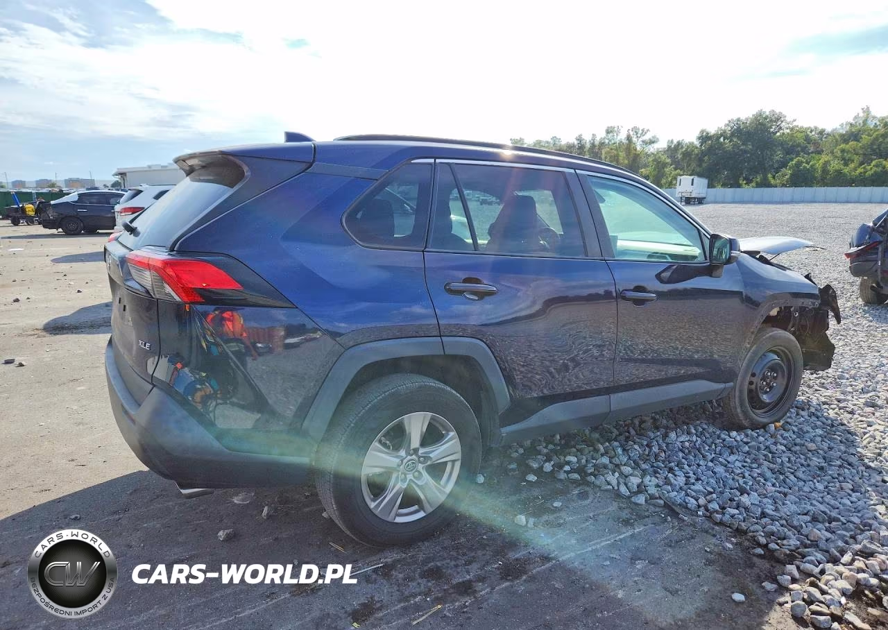 2022 Toyota Rav4 Xle VIN:2T3W1RFV3NW187669 - 3