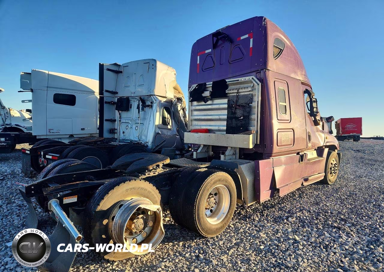 2015 Freightliner Cascadia 125 VIN:3AKJGLD54FSFN3099 - 3